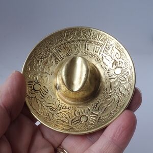 Brass Mexican Sombrero Hat Ashtray Vtg Souvenir of Mexico Engraved Collectible